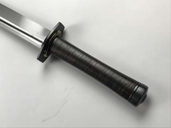 The Incisor Saber